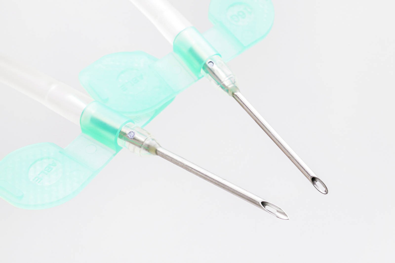 Fistula needle hero picture 3